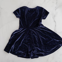 Load image into Gallery viewer, Midnight Blue Velvet Dress (6Y)
