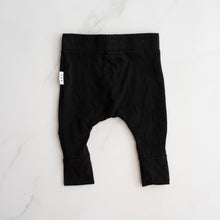 Load image into Gallery viewer, Hux Teddy Pants (0-3M)
