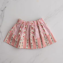 Load image into Gallery viewer, Reversible Floral Skirt (2Y)
