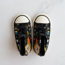 Load image into Gallery viewer, Converse Camp Hi Top Sneakers (US 5)
