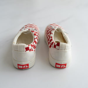 Checkerboard Sneakers (EU 33)