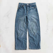 Load image into Gallery viewer, H&amp;M Wide Leg Jeans (8-9Y)
