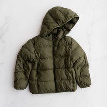 Load image into Gallery viewer, UniQlo Khaki Down Jacket (6-7Y)
