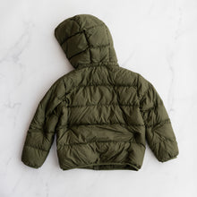 Load image into Gallery viewer, UniQlo Khaki Down Jacket (6-7Y)
