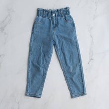 Load image into Gallery viewer, Seed Paperbag Jeans (7Y)
