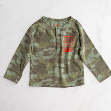 Load image into Gallery viewer, Sailor Camo Henley Top (3-5Y)
