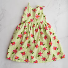 Load image into Gallery viewer, Retro Floral Dress (4-5Y)
