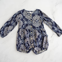 Load image into Gallery viewer, Daisy &amp; Moose Romper (18-24M)
