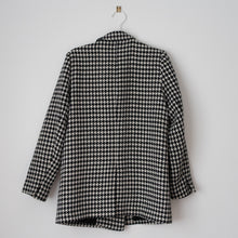 Load image into Gallery viewer, A&amp;C Houndstooth Blazer (10-12)
