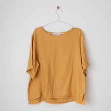 Load image into Gallery viewer, Assembly Label Linen Top (10-12)
