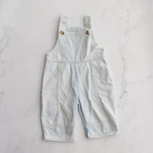 Load image into Gallery viewer, Light Wash Overalls (3-4Y)
