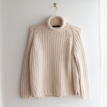 Load image into Gallery viewer, Weekend by Max Mara Wool Knit Jumper (8-14)
