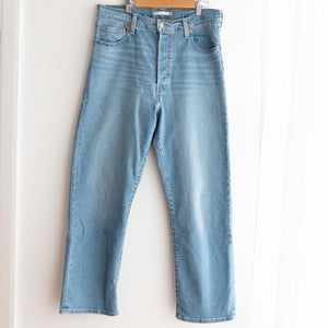 Levi's Ribcage Straight Ankle Jeans (32)