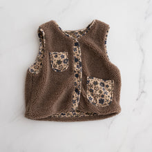 Load image into Gallery viewer, Reversible Floral Vest (5-7Y)
