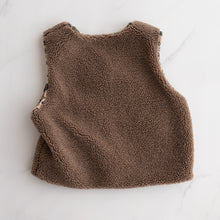 Load image into Gallery viewer, Reversible Floral Vest (5-7Y)
