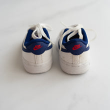 Load image into Gallery viewer, Nike Force 1 Sneakers (US 4)
