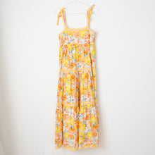 Load image into Gallery viewer, Marlo Floral Dress (6-8)
