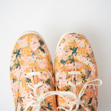 Load image into Gallery viewer, Keds X Rifle Paper Co Sneakers (US 10)
